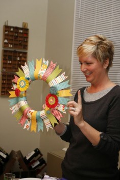 Ain’t She Crafty: Neighborhood Craft Night – Paper Wreaths