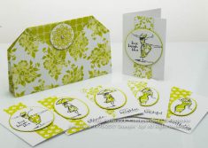 Fresh Florals Card Clutch Class